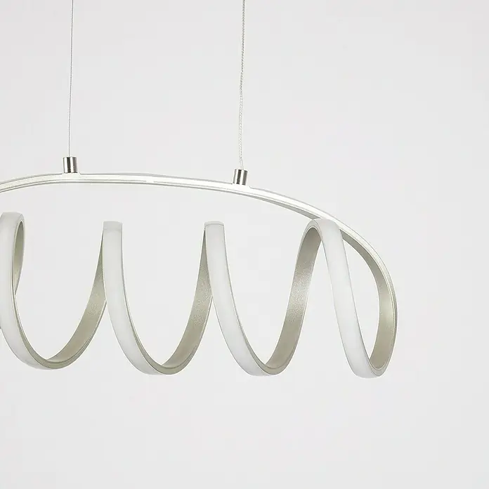 Forlight Rom Lámpara colgante LED - 30 W, L x An x Al: 60 x 120 x 120 cm, Blanco opal, Gris merengo, Blanco neutro - Primer plano de una moderna lámpara colgante LED plateada con un diseño ondulado sobre un fondo blanco.