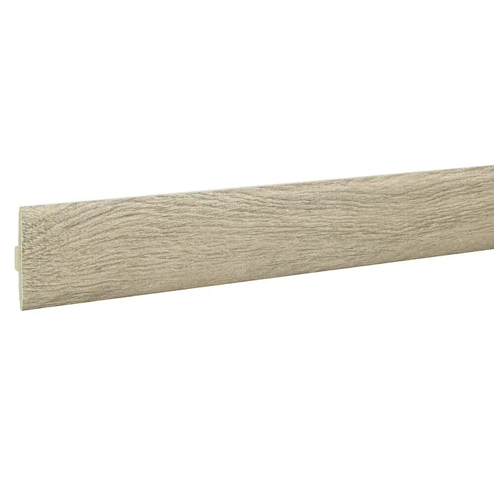 LOGOCLIC Perfil de juntas de dilatación Dresden - 2,44 m x 42 mm x 10 mm, Pegado - Una sola pieza de zócalo marrón claro con una textura de vetas de madera, sobre un fondo negro.