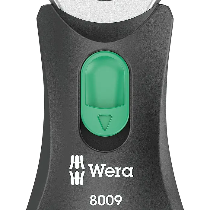 Wera Zyklop Knarrensatz Pocket 8009 - ¼″, 13 -tlg. - Detailaufnahme eines Wera 8009 Knarrenschlüssels mit grünem Umschalter und schwarzem Griff.