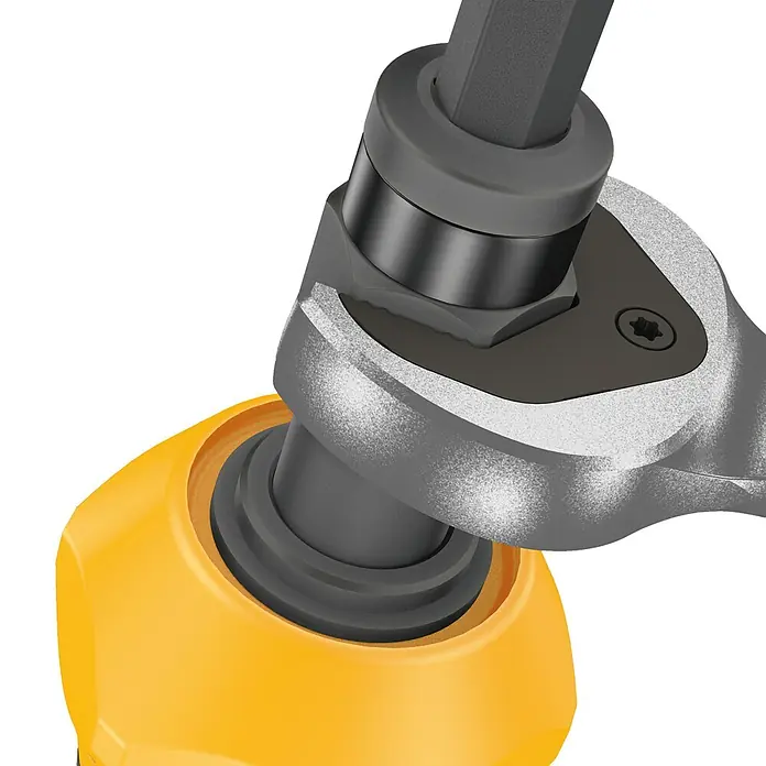 Wera Schraubendreher-Set Kraftform Kompakt - 19 -tlg. - Nahaufnahme des flexiblen Steckschlüssels, ideal für Arbeiten in schwer zugänglichen Bereichen. Präzises Werkzeug für Profis und Heimwerker.