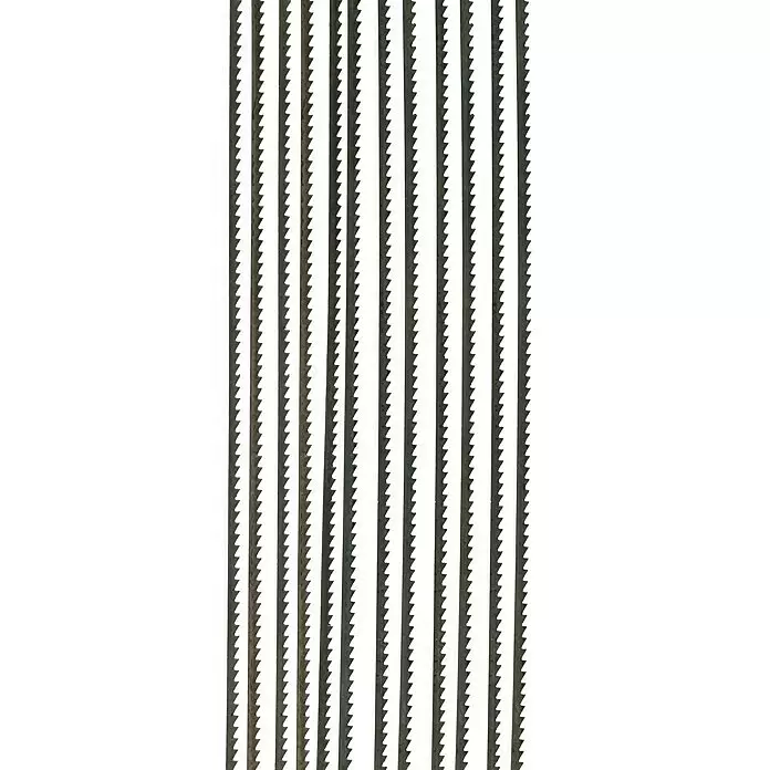 Wisent Laubsägeblätter - Grob (Gr. 7), Einsatzbereich: Metall, Blattlänge: 130 mm, 12 Stk. - Mehrere dunkle Metallsägeblätter mit scharfen Zähnen.