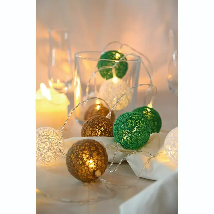Globo Guirnalda luminosa LED Venuto - Para interior, Longitud del cable: 1,35 m, Multicolor - Guirnalda de luces decorativa con bolas de mimbre en blanco, verde y marrón que crea un ambiente acogedor. Ideal para celebraciones.