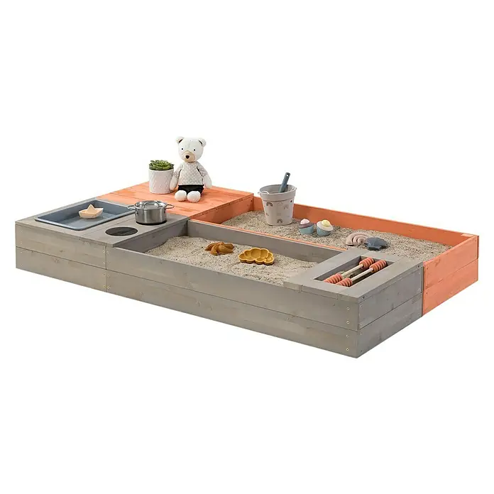 Muddy Buddy Sandkasten Flexy Style - 150 x 90 x 20 cm, Holz, Warmgrau/Lachs - Ein vielseitiger Spieltisch für Kinder mit Sandkasten, Spielküche und Abakus für kreativen Spielspaß im Freien.
