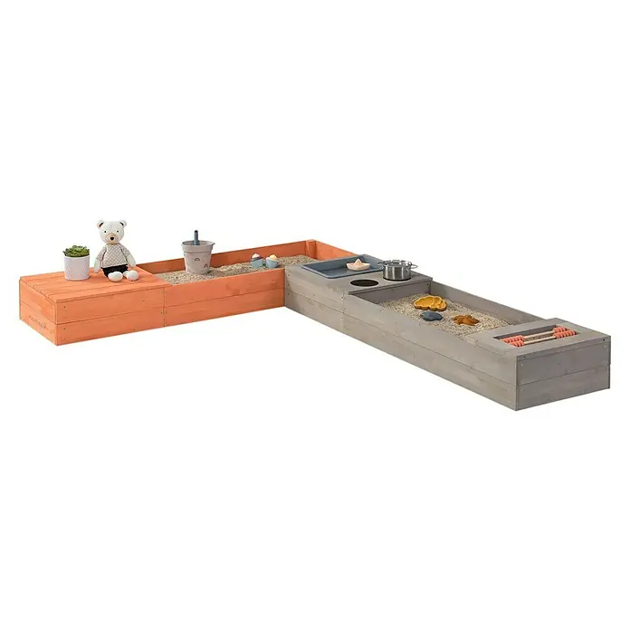 Muddy Buddy Sandkasten Flexy Style - 150 x 90 x 20 cm, Holz, Warmgrau/Lachs - Holzsandkasten mit Spielküche und Zubehör. Das orangefarbene und graue Set enthält Sand, Töpfe, Schalen und ein Spielzeug-Abakus für stundenlangen Spaß.
