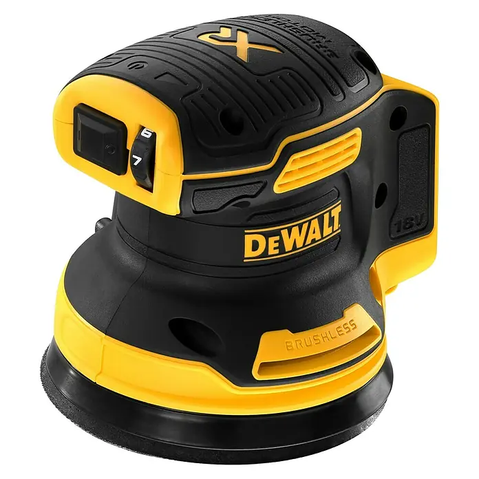 DeWalt XR 18V Akku-Exzenterschleifer DCW210N-XJ - 18 V, Ohne Akku, Durchmesser Schleifteller: 125 mm, Karton - Nahaufnahme eines DeWalt Akku-Exzenterschleifers in Schwarz und Gelb, der Leistung und Präzision vereint.