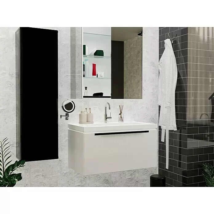 Grohe Concetto Waschtischarmatur L-Size - Chrom, Glänzend - Modernes weißes schwebendes Badmöbel mit integriertem Waschbecken und schlankem schwarzem Hochschrank in einem Bad.