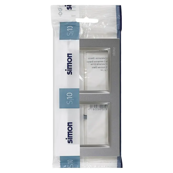 Simon 10 Marco - Aluminio, Modelo de mecanismos: x 2, Plástico, Colocar - Primer plano de la tapa de marco doble Simon S10 en plata, embalada, para el montaje de interruptores o enchufes.
