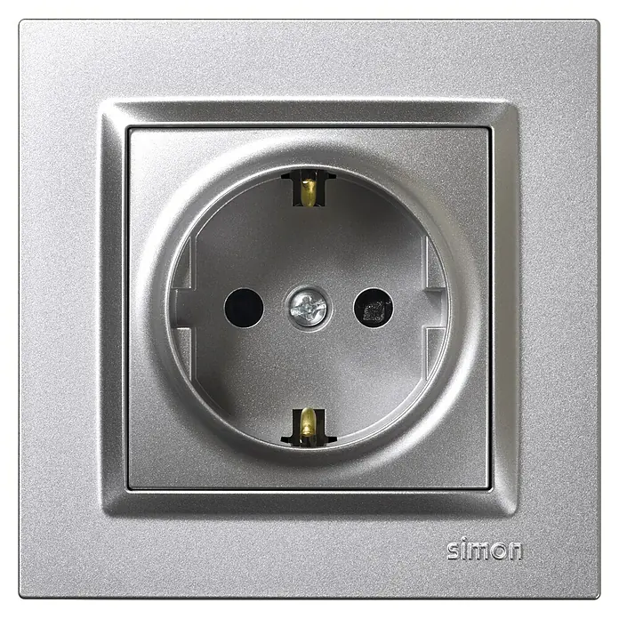 Simon 10 Enchufe Schuko - Aluminio, Plástico, Montaje en superficie - Enchufe plateado de Simon, un producto de calidad para el hogar moderno, que combina funcionalidad con un diseño elegante.