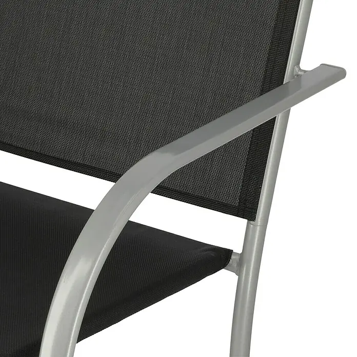 Sunfun Amy Gartenstuhl - Stapelbar, Schwarz, Silber, B x T x H: 56 x 66 x 86 cm - Detailaufnahme eines schwarzen Gartenstuhls mit silbernem Gestell.