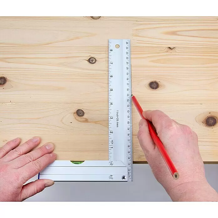 Alpha Tools Schreinerwinkel-Set - 3 -tlg., Aluminium, Wasserwaage im Griff - Anwendungsbeispiel