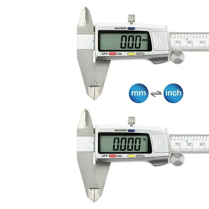 Alpha Tools Digitaler Messschieber - Messbereich: 0 - 150 mm, Stahl - Zwei digitale Messschieber, einer zeigt 0.00 mm, der andere 0.000 Zoll an.
