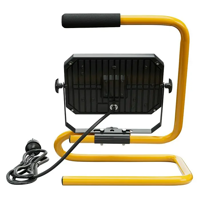 Profi Depot LED-Strahler - 30 W, 4.950 lm, 4.000 K, L x B x H: 22,9 x 29 x 35,4 cm, IP65 - Das Bild zeigt eine robuste, gelbe LED-Baustellenleuchte mit schwarzem Kabel und Stecker, ideal für den professionellen Einsatz.