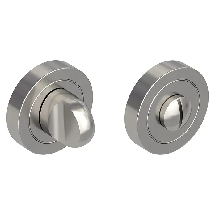 Diamond Doors Schlüsselschild - Durchmesser Rosette: 51 mm, Schlitzkopf/Olive, Samtgrau - Dieses Bild zeigt zwei Türknäufe aus gebürstetem Nickel auf einem schwarzen Hintergrund. Die Türknäufe sind rund und haben eine glatte Oberfläche.