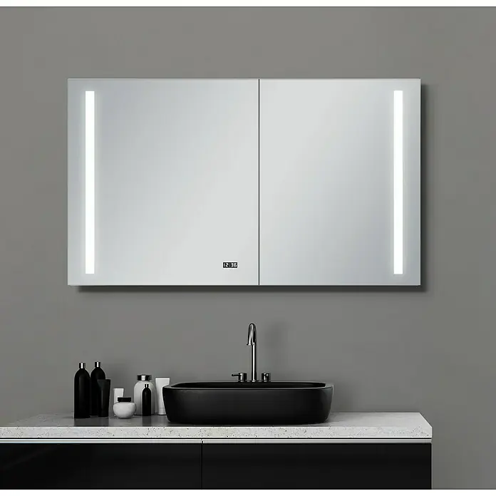 DSK LED-Spiegelschrank Aluminio Sun - B x H: 100 x 70 cm, Silber - Schickes Badezimmer-Setup mit modernem Spiegelschrank, Waschbecken und stilvollen Accessoires für ein elegantes Ambiente.