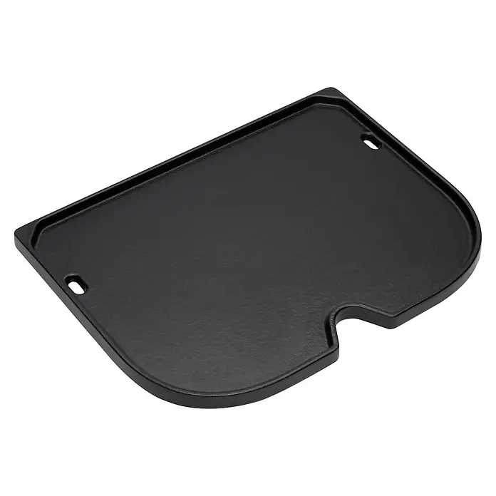 Weber Grillplatte Lumin - Metall, Passend für: Weber Elektrogrill Lumin Compact - Hier ist eine detailreiche Aufnahme einer schwarzen, trapezförmigen Grillplatte, die sich ideal zum Grillen eignet.