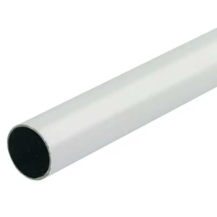 Suki Barra para ropa - Ø x L: 18 x 1.200 mm - Primer plano de un tubo metálico blanco, destacando su diseño elegante y su superficie lisa. Ideal para diversas aplicaciones y proyectos.
