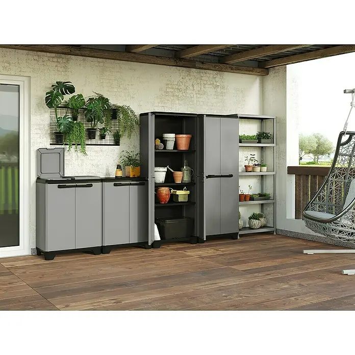 Keter Kunststoff-Mehrzweckschrank Planet - L x B x H: 39 x 68 x 90 cm - Geräumige Gartenschränke und Regale bieten viel Stauraum für Gartengeräte und Pflanzenzubehör auf der Terrasse.