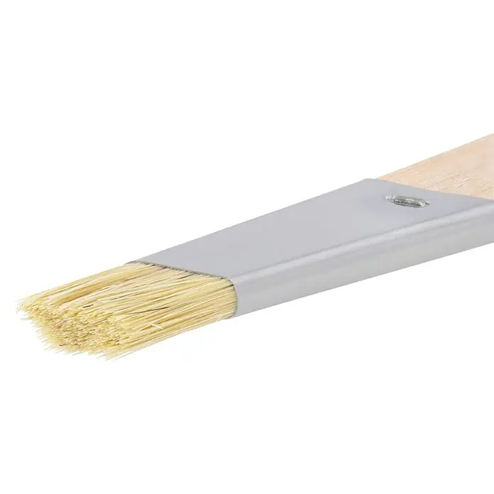 Profi Depot by Storch-Ciret Schrägstrichzieher - Breite Borsten: 15 mm, Mischborsten, Holz - Nahaufnahme eines Pinsel mit hellem Borsten und silberfarbener Zwinge, ideal für präzise Malerarbeiten und Kunstprojekte.