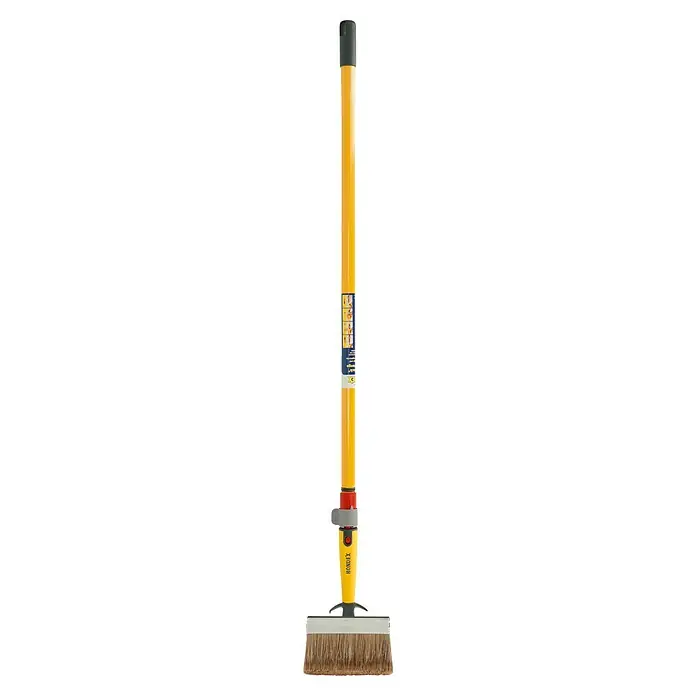 Bondex Flächenstreicher-Set - Breite Borsten: 140 mm, Auszugslänge: 95 cm - 160 cm - Einziehbare Fassadenbürste mit gelbem Griff und braunen Borsten für die professionelle Fassadenreinigung.