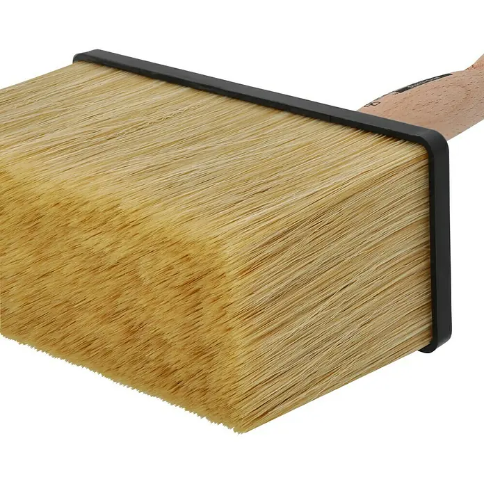 Profi Depot by Storch-Ciret Deckenbürste - Maße Kopf: 180 x 80 mm, Vulkanisierte Borsten - Nahaufnahme eines Malerpinsels mit hellen Borsten und schwarzer Einfassung. Ideal für präzise Malerarbeiten und professionelle Ergebnisse.