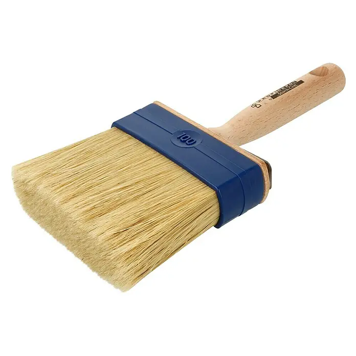 Profi Depot by Storch-Ciret Flächenstreicher - Breite Borsten: 100 mm, Mischborsten, Holz - Nahaufnahme eines Profi Depot Storch-Ciret Flächenstreichers mit hellem Holzgriff und blauem Halter, ideal für Malerarbeiten.