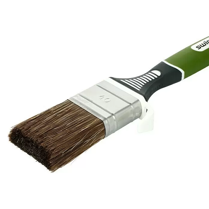 swingcolor Lasur-Flachpinsel 3K - Breite Borsten: 40 mm, Mischborsten, Kunststoff - Grüner und schwarzer Pinsel mit naturbraunen Borsten, einer silbernen Zwinge und einem weißen Kunststoffhaken.