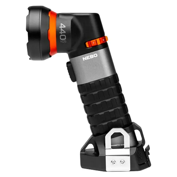 Nebo Tools Linterna Luxtreme SL25R - 9,3 x 6 x 18 cm, 500 lm, IP67 - Primer plano de una luz de trabajo NEBO con cabeza en ángulo, ideal para tareas de iluminación en varios entornos.