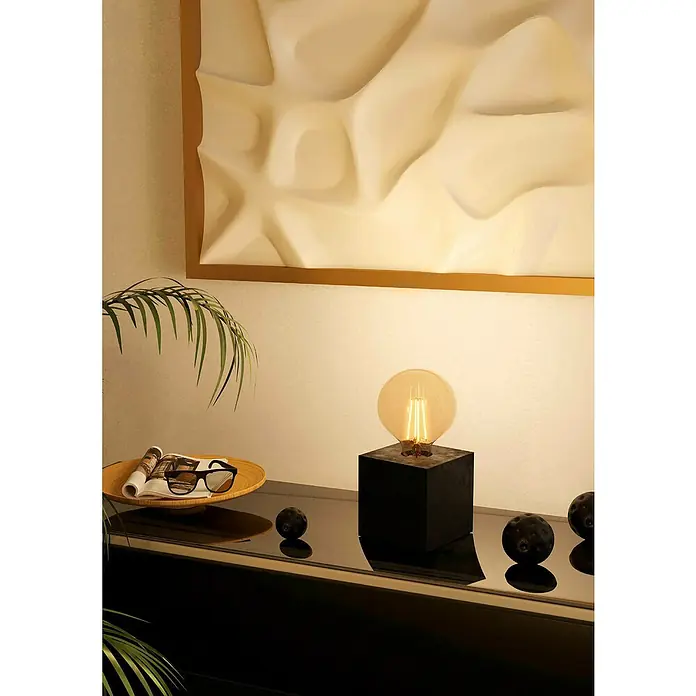 Eglo Lámpara de sobremesa Prestwick - 40 W, L x An x Al: 9,5 x 9,5 x 9,5 cm, Negro, E27 - Una lámpara moderna con base en forma de cubo y bombilla Edison que emite un brillo cálido. Esferas decorativas expuestas sobre una superficie brillante.