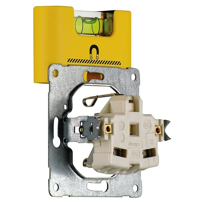 Stabila Wasserwaage Pocket Electric - Horizontal-Libelle - Nahaufnahme eines Gira-Schalters mit integrierter Wasserwaage, ideal für die präzise Installation. Das Produkt vereint Funktionalität mit einfacher Montage.