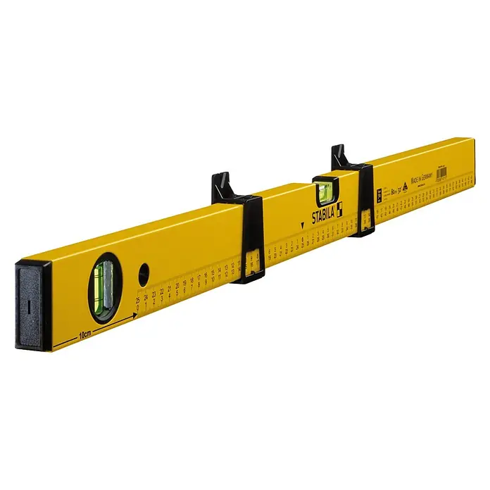 Stabila Markier-Wasserwaage Typ 70 MAS - Länge: 80 cm, Anzahl Libellen: 2 Stk. - Eine gelbe Stabila Wasserwaage mit schwarzen Endkappen und einer aufgedruckten Skala zur präzisen Messung von horizontalen und vertikalen Flächen.