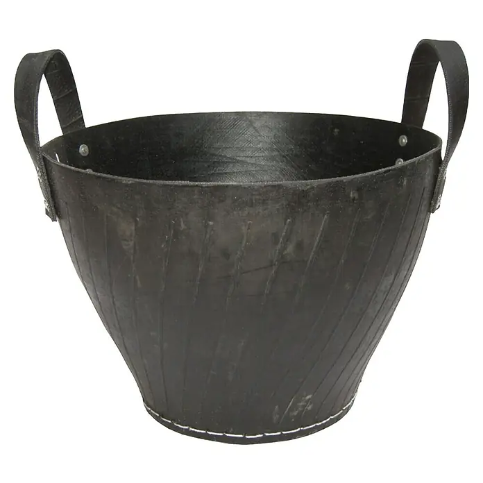 Holzkorb - Durchmesser: 25 cm - 41 cm, Kautschuk, Schwarz - Schwarzer Pflanzkübel aus recyceltem Reifenmaterial mit zwei Griffen. Ideal für Pflanzen und als stilvolles Deko-Element.