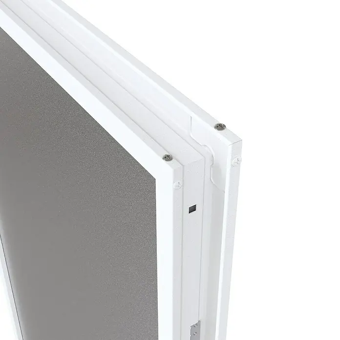Padilla ZK-Element Classic Plus - 100 x 200 cm, DIN Anschlag: Rechts, Verzinkt - Detailansicht eines weißen Aluminiumfensters mit grauem Paneel, das die hochwertige Verarbeitung und das moderne Design hervorhebt.