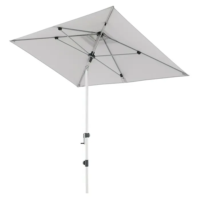 Doppler Expert Marktschirm Auto Tilt - Hellgrau, Bespannungsmaß (L x B): 140 x 220 cm - Bild einer rechteckigen, grauen Sonnenschirm, die von unten aufgenommen wurde und auf einem dunklen Hintergrund steht.