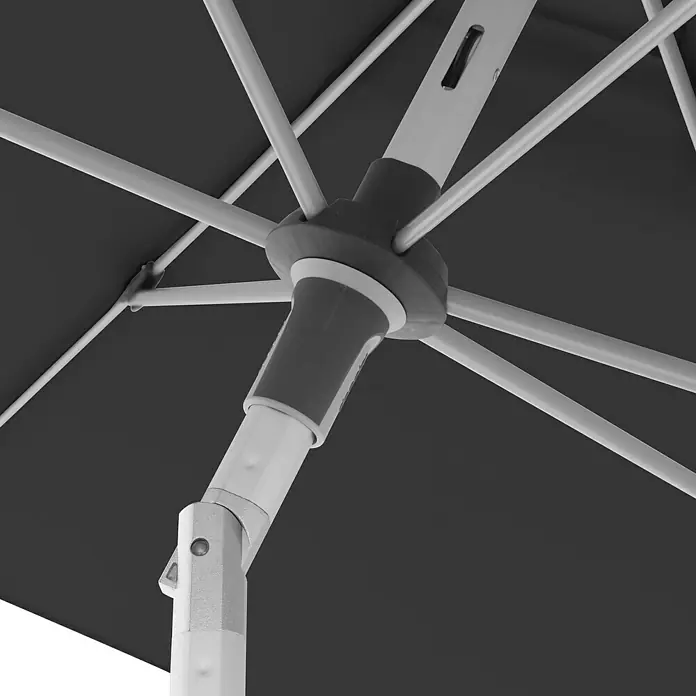 Doppler Expert Marktschirm Auto Tilt - Anthrazit, Bespannungsmaß (L x B): 140 x 220 cm - Detailaufnahme eines Sonnenschirms, der die Konstruktion und das graue Schirmtuch zeigt. Fokus auf die Mechanik des Schirms.