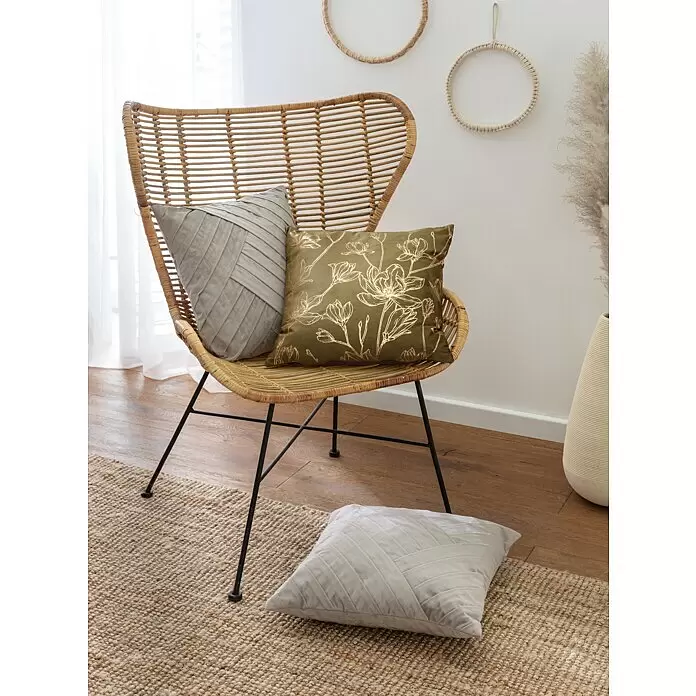 Kissen Fiona - Military Olive, 45 x 45 cm, 100 % Polyester - Stimmungsaufnahme
