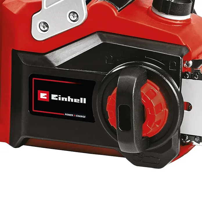 Einhell PXC 18V Motosierra de batería GE-LC 36/35 + Batería y cargador PXC-Starter kit - 36 V, 4 Ah, 2 baterías, Longitud de la cuchilla: 35 cm - Primer plano de una motosierra Einhell roja, centrado en detalles como el logotipo y los controles.