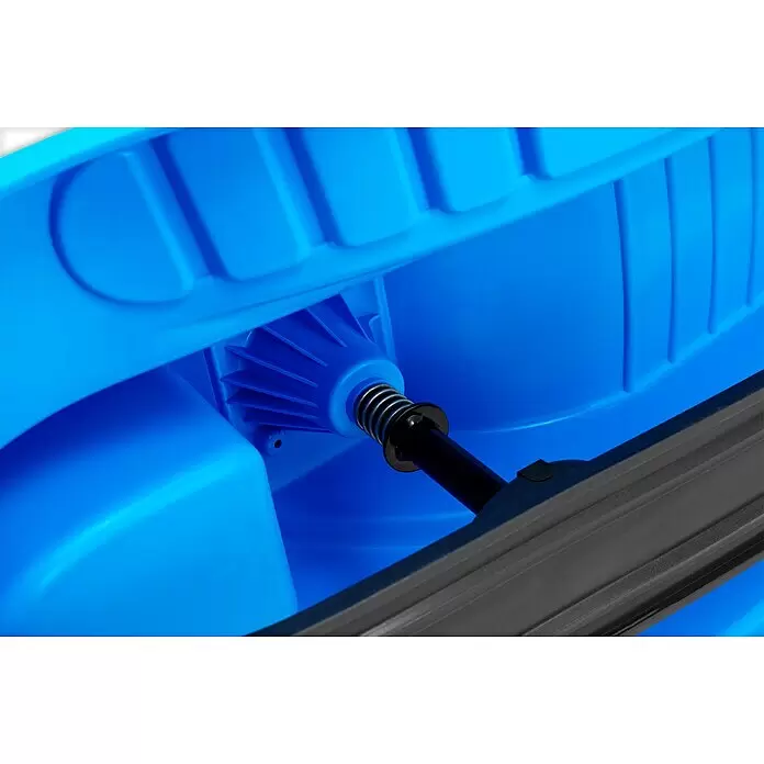 KHW Schlitten Snow Quad - L x B: 91 x 48 cm, Belastbarkeit: 30 kg, Kunststoff, Eisblau - Nahaufnahme der blauen Kunststoffschlitten-Lenksäule mit schwarzer Stange, silberner Feder und blauem fächerartigem Mechanismus.