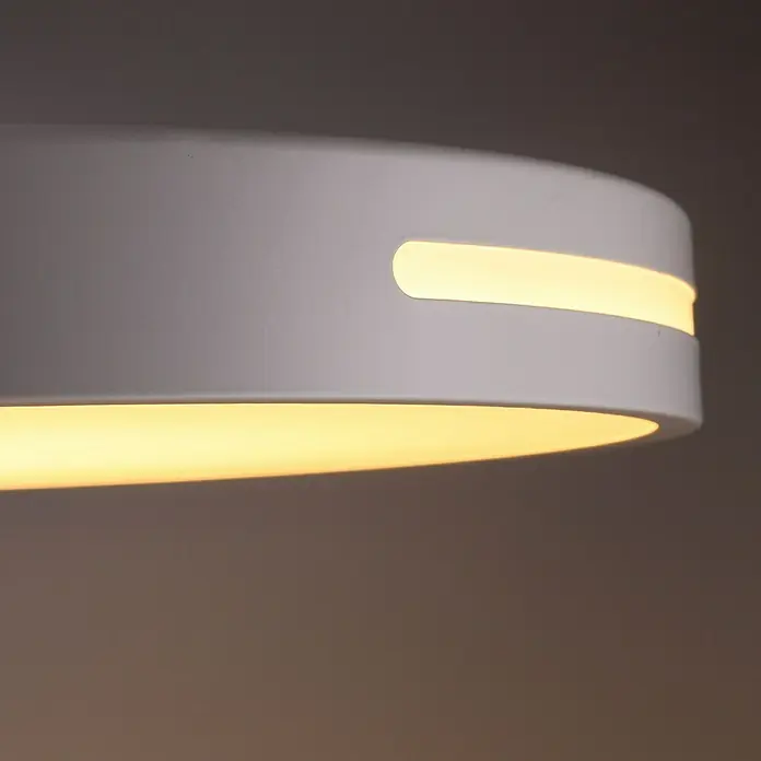 Forlight Plafón LED redondo Stilish - 23 W, Ø x Al: 40 x 5 cm, Blanco, Blanco frío - Primer plano de una lámpara de techo redonda y moderna con un brillo cálido, creando un ambiente elegante.