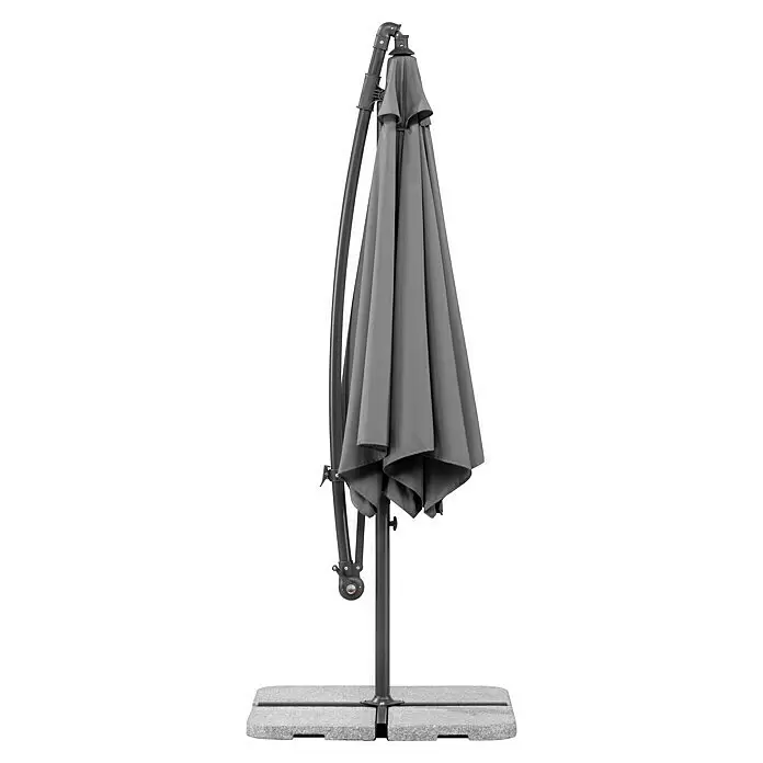 Schneider Classic Ampelschirm rund Venus - Anthrazit, Durchmesser Bespannung: 300 cm - Geschlossener grauer Ampelschirm mit dunklem Gestell, auf grauem Steinplattenfuß.