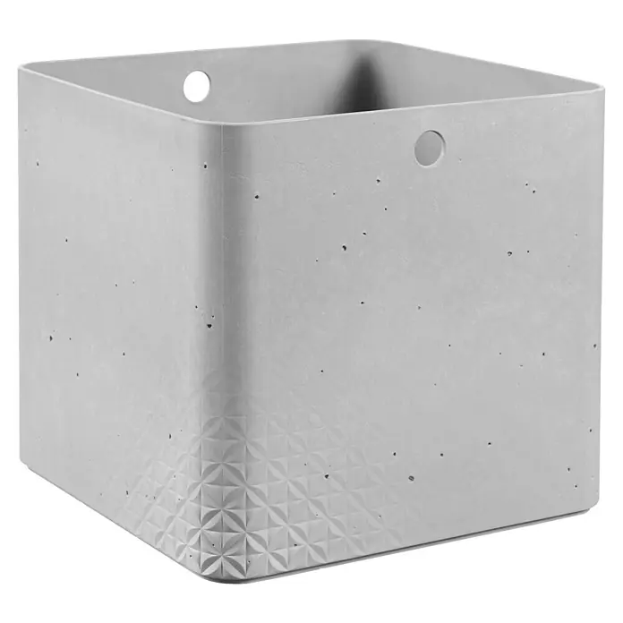 Curver Aufbewahrungsbox Beton XL - L x B x H: 28 x 28 x 26 cm, Material: Kunststoff, Beton - Grauer eckiger Pflanzkasten mit einem geometrischen Muster auf der unteren Hälfte und Löchern zur Wandmontage.