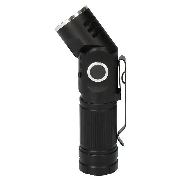 Linterna Mini Plegable - 2,5 x 2,5 x 9,5 cm, 200 lm - 450 lm, IP54 - Primer plano de una linterna negra en ángulo recto con detalles plateados y un clip, sobre un fondo negro.