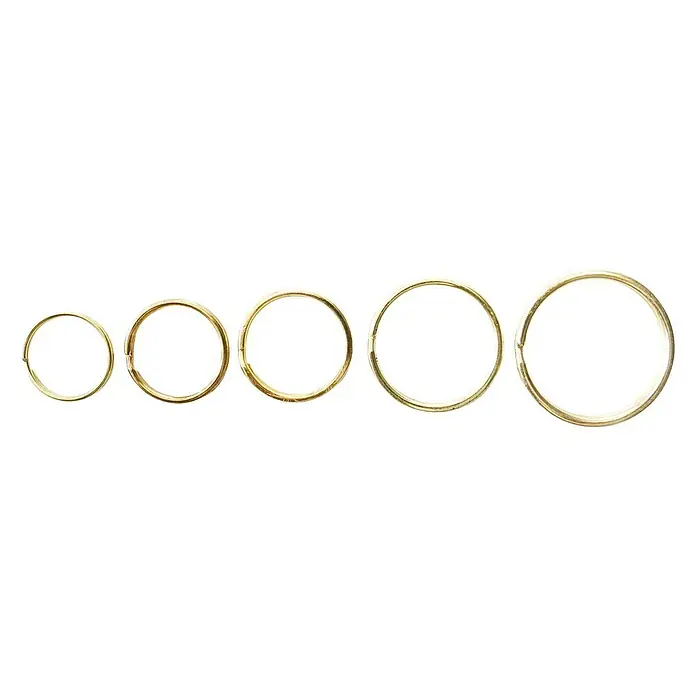 Reiher Schlüsselring-Set - 5 Stk., Vermessingt - Fünf goldene Ringe verschiedener Größen, die für Schmuckherstellung und Bastelarbeiten verwendet werden können.