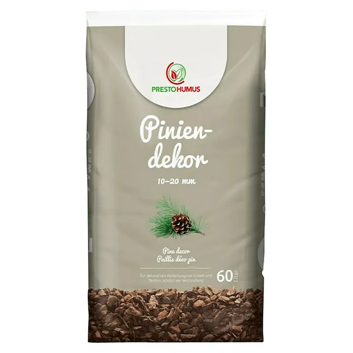 Prestohum Dekor-Mulch Pinien-Rinde - 60 l, 10 mm - 20 mm, Braun - Nahaufnahme einer Tüte Pinienrinde-Mulch von Presto Humus, ideal zur dekorativen Abdeckung von Kübeln und Beeten.