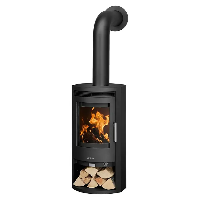 Justus Kaminofen Baltrum D 2.0 - 5,5 kW, Raumheizvermögen: 88 m³, Material Verkleidung: Stahl, Schwarz - Der Justus Kaminofen sorgt für wohlige Wärme. Der Ofen in Schwarz hat ein integriertes Holzfach und ein Ofenrohr.