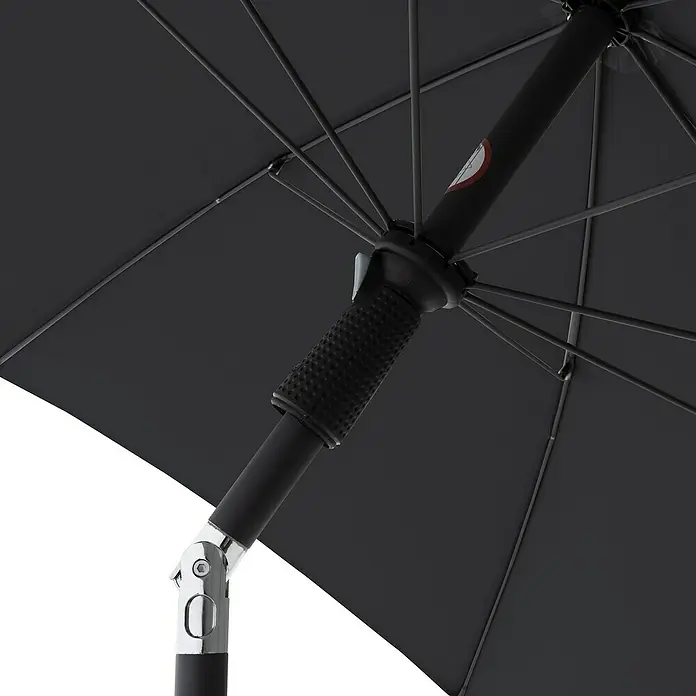 Doppler Active Marktschirm rund Green Edition - Anthrazit, Durchmesser Bespannung: 208 cm - Detailaufnahme eines schwarzen Sonnenschirms, der die Konstruktion und das Material hervorhebt, ideal für den Außenbereich.