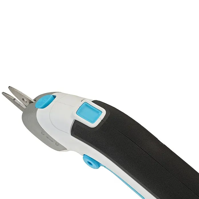 Black+Decker Grapadora de batería BCN115-XJ-Li - 3,6 V, 1 batería, 1,5 Ah - Detalle de unas tijeras eléctricas con detalles azules y blancos y un mango negro texturizado. El dispositivo está diseñado para cortes precisos.