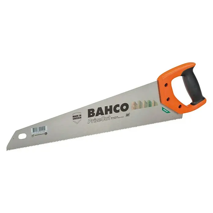 Bahco Handsäge Fuchsschwanz NP-19 - Blattlänge: 475 mm, Holz - Nahaufnahme einer Bahco PrizeCut Handsäge mit orangefarbenem Griff, die sich ideal für verschiedene Holzarbeiten eignet.