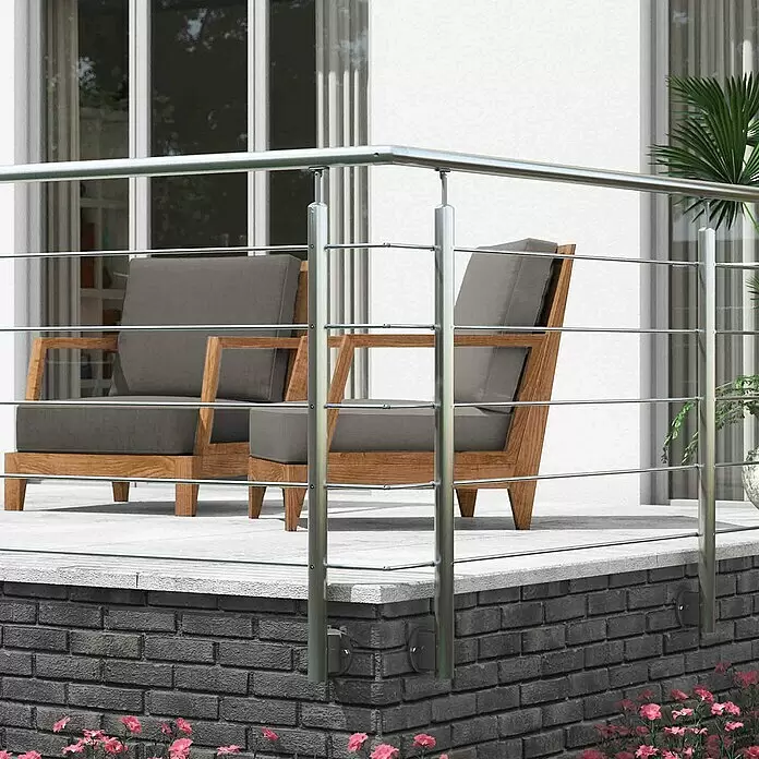 Dolle Eckverbinder-Set PS 503 - Edelstahl, Rund - Geländersystem aus Edelstahlseilen auf einem modernen Balkon, mit robusten Pfosten und horizontalen Seilen.