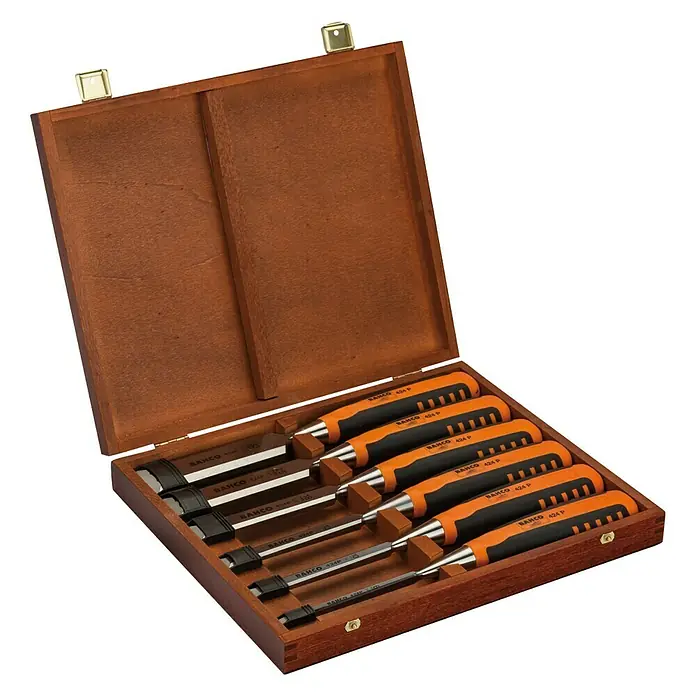 Bahco Stechbeitelsatz 424P-S6-GER - 6 -tlg., Klingenbreiten im Set: 6,10,12,16,20,26 mm - Ein Set BAHCO 424 P Stecheisen in einer Holzbox, ideal für präzise Holzarbeiten und professionelle Handwerker.
