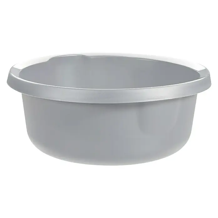 Curver Schüssel Essentials - 10 l, Rund, Grau - Nahaufnahme einer grauen Kunststoff-Waschschüssel mit geriffelter Oberkante auf schwarzem Hintergrund.